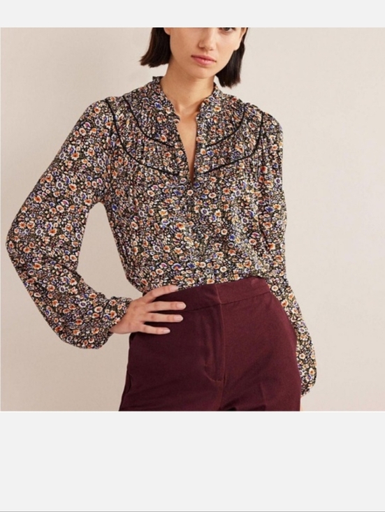 Boden Tops - Boden Floral Ruched Yoke Blouse US 6 Jersey Button Front Long Sleeve Top